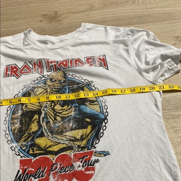 Iron Maiden White Short Sleeve Graphic Band Tee Shirt Size Large​​​​ - Picture 6 of 9